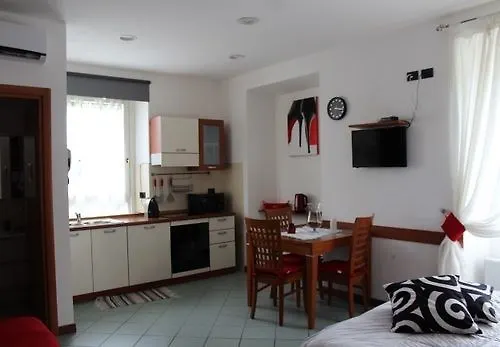 Residenza Acqua Terra Fuoco Apartment Como 0*,